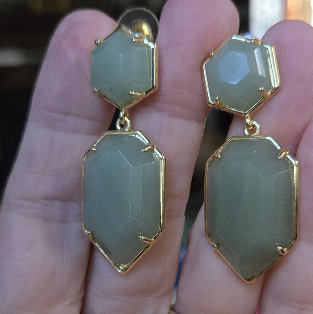 Nephrite Gemstone Gold Earrings - Picture 6 of 7